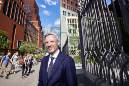 2018 juli - In opdracht van Volta_thinksvisual voor Bouwfonds Property Development GO18 ezine #08; portret Erik-Jan van Kempen (ministerie van BZK Den Haag).